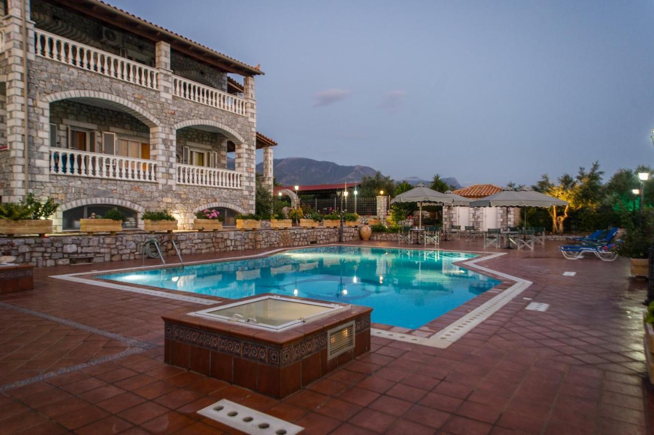 Amalia Apartments Στούπα Εξωτερικό φωτογραφία